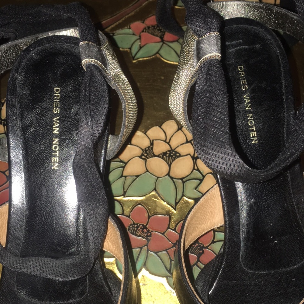 Shoes - Picture 3 of 7